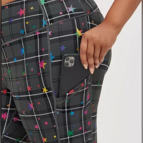 Torrid Active Star Print Leggings - Picture 2 of 6